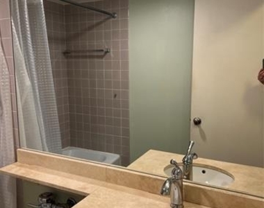 3883 Turtle Creek Boulevard - Photo Thumbnail 32