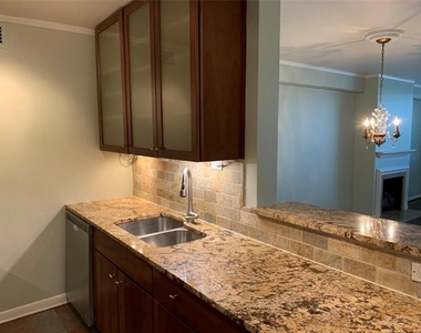 3883 Turtle Creek Boulevard - Photo Thumbnail 13