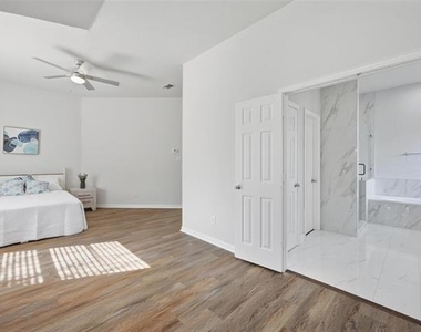 2100 Copperfield Court - Photo Thumbnail 15