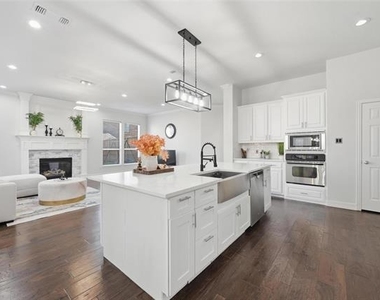 2100 Copperfield Court - Photo Thumbnail 10