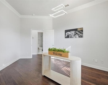 2100 Copperfield Court - Photo Thumbnail 21