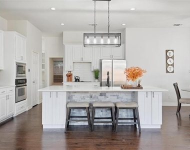 2100 Copperfield Court - Photo Thumbnail 8