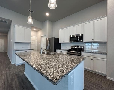 8941 Lantana Meadow Drive - Photo Thumbnail 6