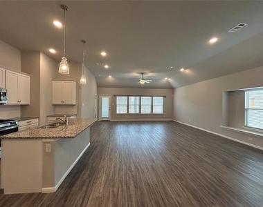 8941 Lantana Meadow Drive - Photo Thumbnail 4