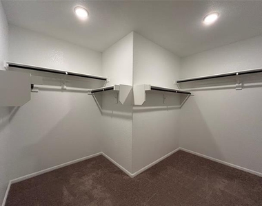8941 Lantana Meadow Drive - Photo Thumbnail 23