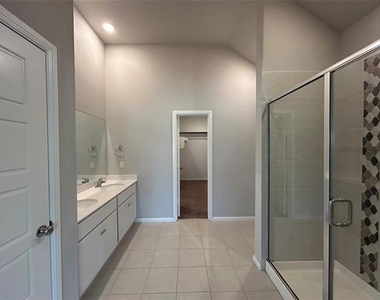 8941 Lantana Meadow Drive - Photo Thumbnail 24