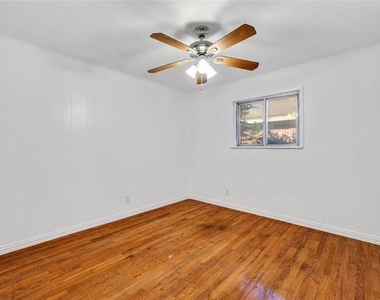 7108 Willis Avenue - Photo Thumbnail 29