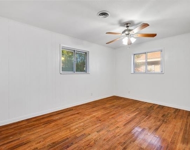 7108 Willis Avenue - Photo Thumbnail 31