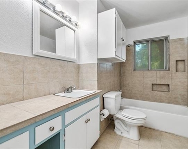 7108 Willis Avenue - Photo Thumbnail 24