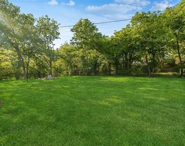 7108 Willis Avenue - Photo Thumbnail 36