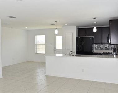 348 Dry Canyon Way - Photo Thumbnail 3