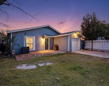 2007 Red Cloud Drive - Photo Thumbnail 39