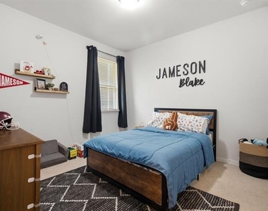 716 Monarch Lane - Photo Thumbnail 14