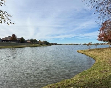 716 Monarch Lane - Photo Thumbnail 10