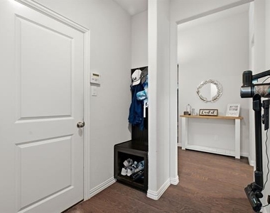 716 Monarch Lane - Photo Thumbnail 17