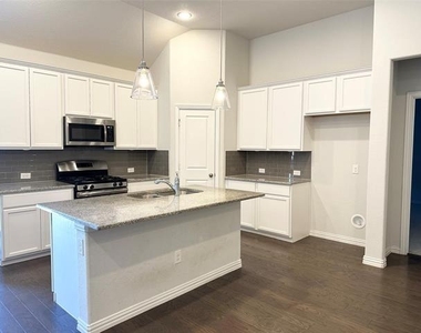 716 Monarch Lane - Photo Thumbnail 2