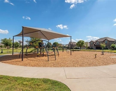 716 Monarch Lane - Photo Thumbnail 21