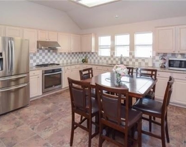 11440 Clover Knoll Drive - Photo Thumbnail 1