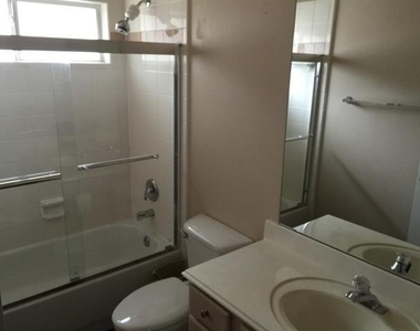 11440 Clover Knoll Drive - Photo Thumbnail 9