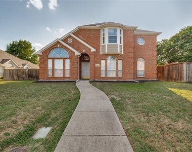 305 Boulder Creek Drive - Photo Thumbnail 2