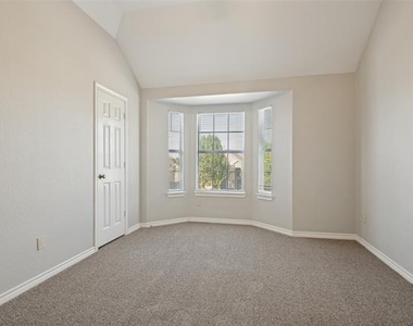 305 Boulder Creek Drive - Photo Thumbnail 13
