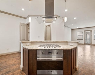3142 Ross Avenue - Photo Thumbnail 1