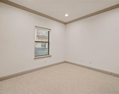 3142 Ross Avenue - Photo Thumbnail 17