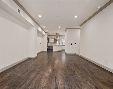 3142 Ross Avenue - Photo Thumbnail 7