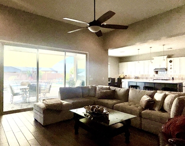17979 W Hazelwood Street - Photo Thumbnail 13
