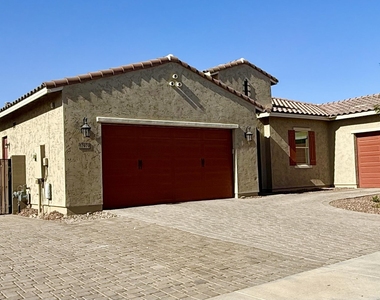 17979 W Hazelwood Street - Photo Thumbnail 2