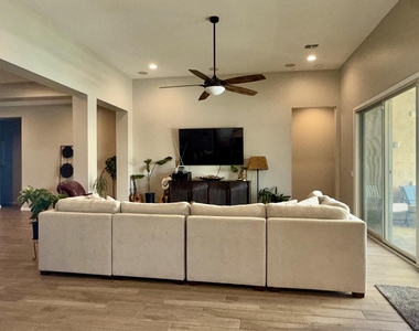17979 W Hazelwood Street - Photo Thumbnail 14