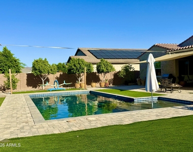 17979 W Hazelwood Street - Photo Thumbnail 5
