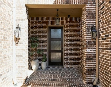 3848 Covedale Boulevard - Photo Thumbnail 2