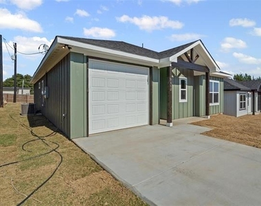 3402 Hilltop Road - Photo Thumbnail 2
