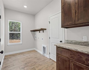 3402 Hilltop Road - Photo Thumbnail 31