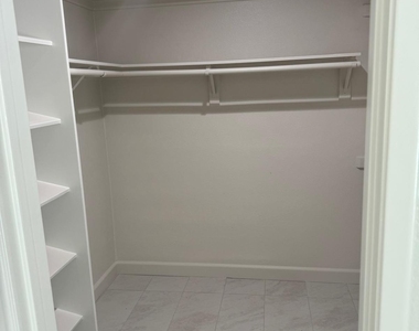 8837 W Highland Avenue - Photo Thumbnail 4