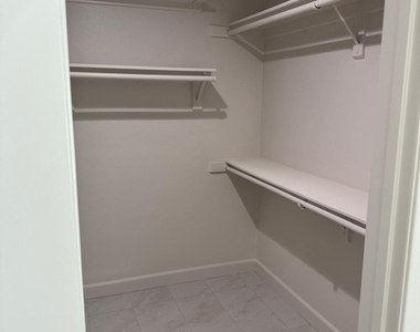 8837 W Highland Avenue - Photo Thumbnail 7