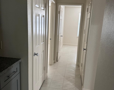 8837 W Highland Avenue - Photo Thumbnail 19