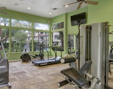 3848 N 3rd Avenue - Photo Thumbnail 22