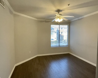 3848 N 3rd Avenue - Photo Thumbnail 12