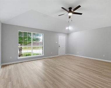 2051 Sunny Side Drive - Photo Thumbnail 9