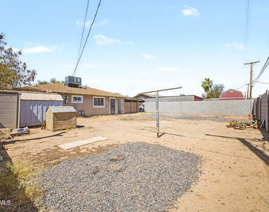 1823 E Sunland Avenue - Photo Thumbnail 22