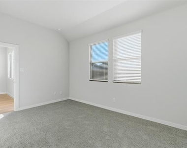 3912 Sandstone Drive - Photo Thumbnail 14