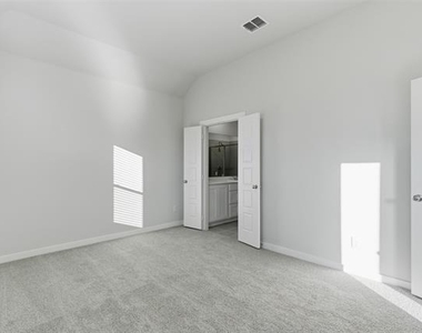 3912 Sandstone Drive - Photo Thumbnail 12