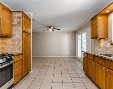 3406 Hastings Drive - Photo Thumbnail 13