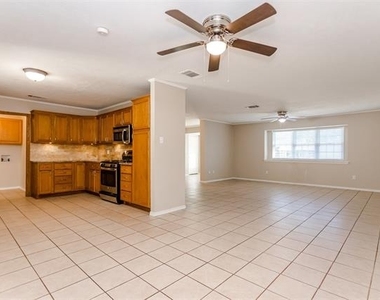 3406 Hastings Drive - Photo Thumbnail 10