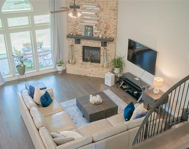 313 Airlene Lane - Photo Thumbnail 19