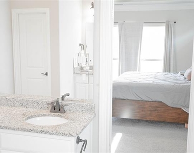 313 Airlene Lane - Photo Thumbnail 29