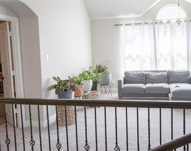 313 Airlene Lane - Photo Thumbnail 13