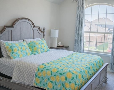 313 Airlene Lane - Photo Thumbnail 15